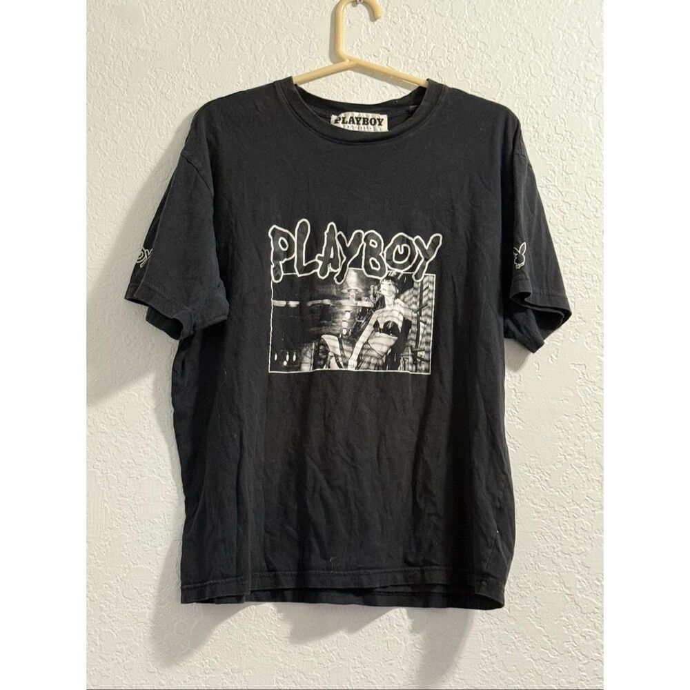 Playboy By Pacsun Size L Black And White Shirt model picture